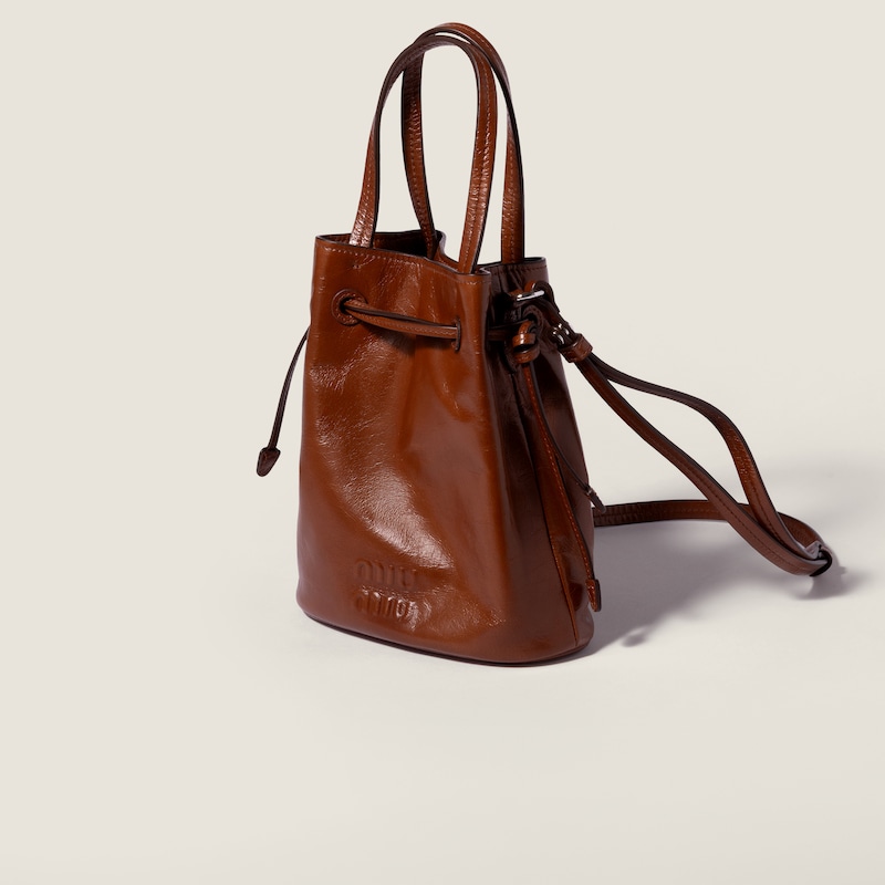 Pouch de piel brillante