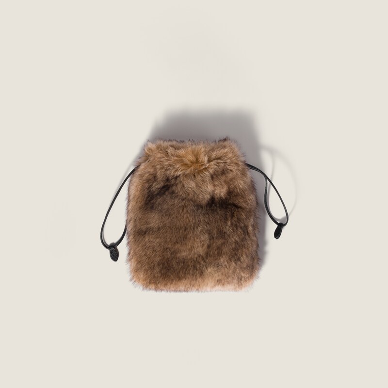 Shearing pouch