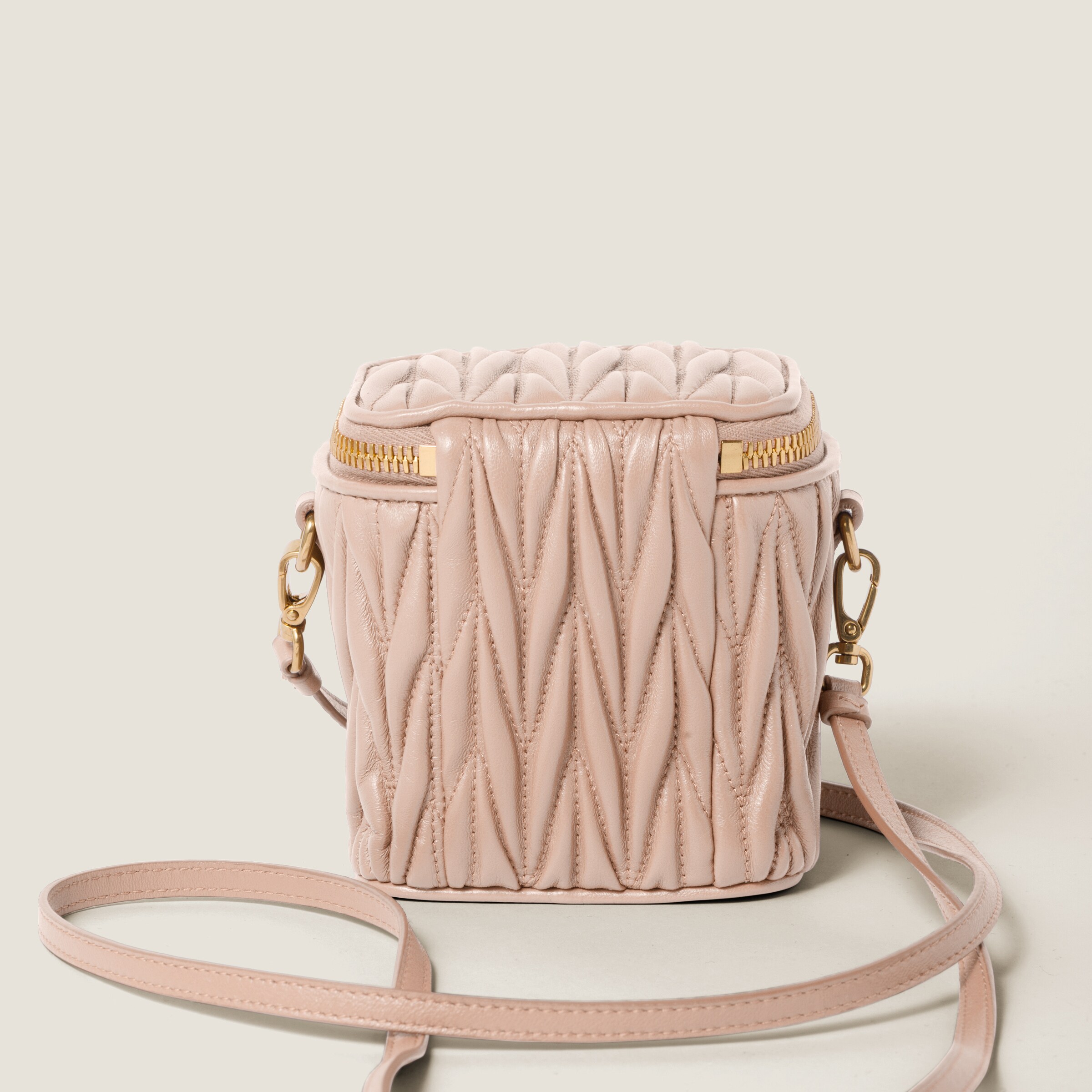 ショルダーバッグ・ポシェット MIU MIU 5NR018_AFPP_F0118 MICRO BAG IN NAPPA LEATHER Powder Pink Matelassé Nappa Leather Micro Bag | Miu Miu