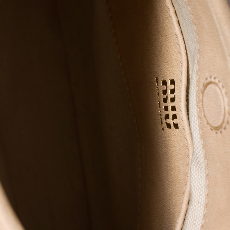 ナッパレザー ポーチ