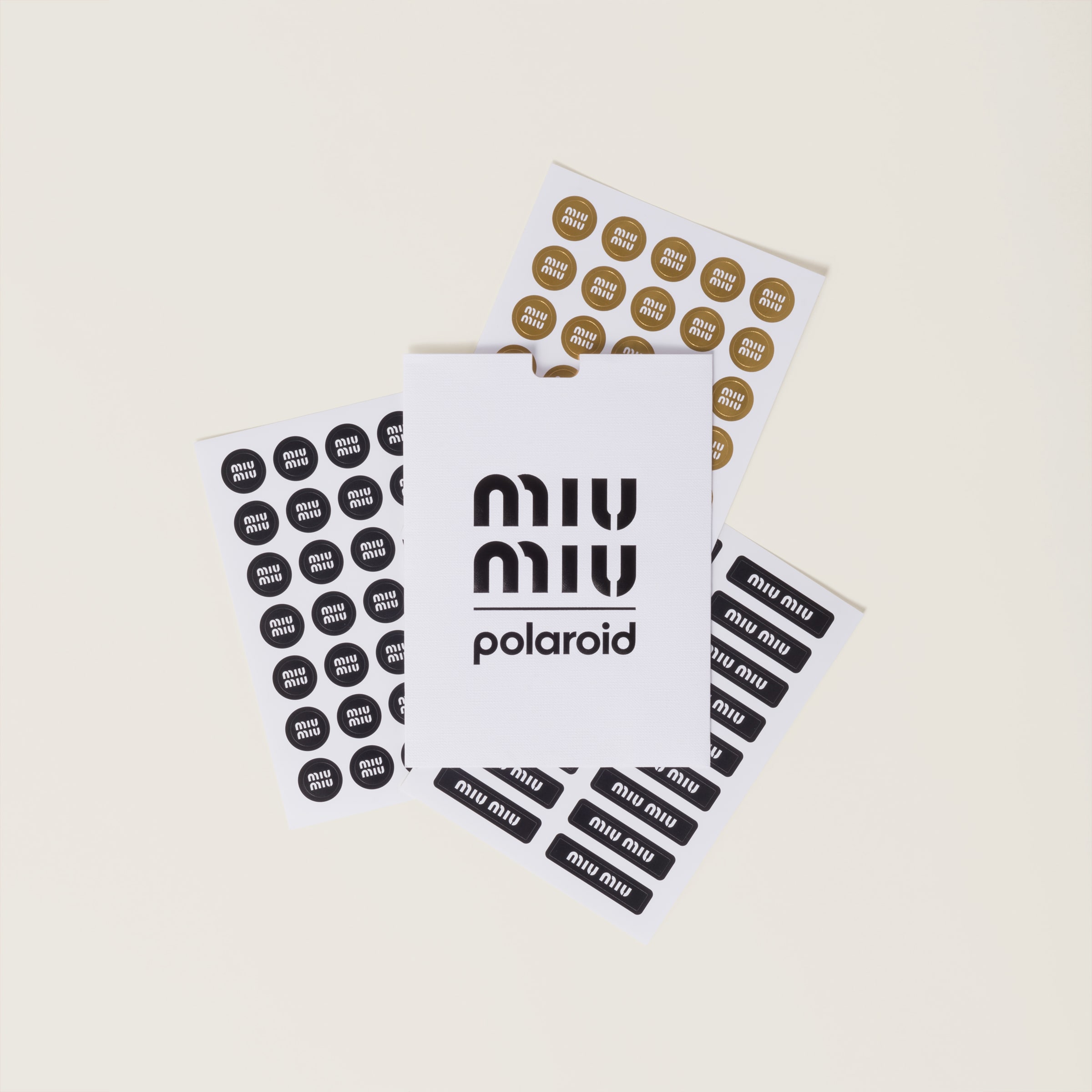 ブラック ファブリックショルダーストラップ付 Polaroid X Miu ブラック ファブリックショルダーストラップ付 Polaroid X Miu