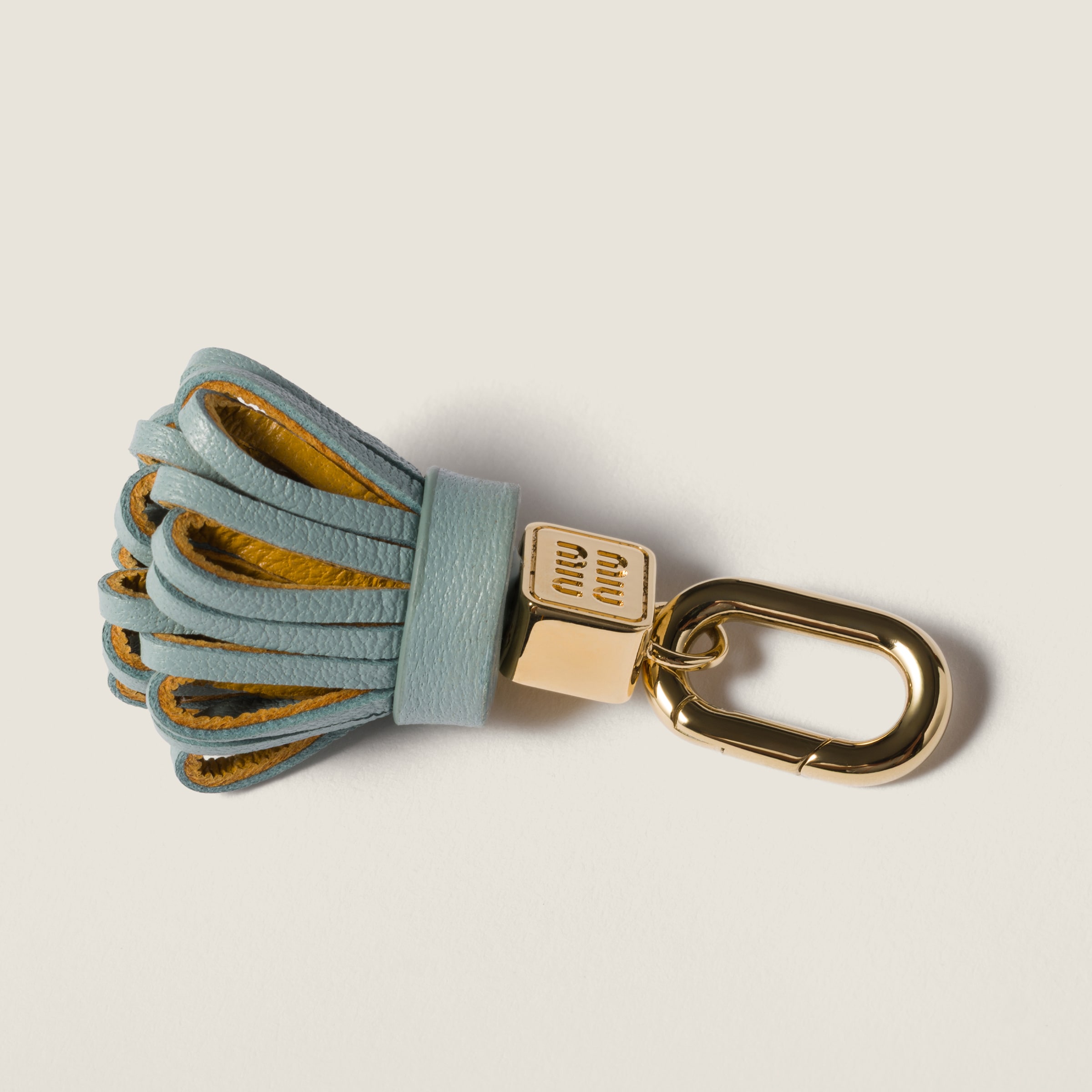 【新品】Miu Miu leather micro trick Miu Miu Leather Micro Trick in Natural | Lyst