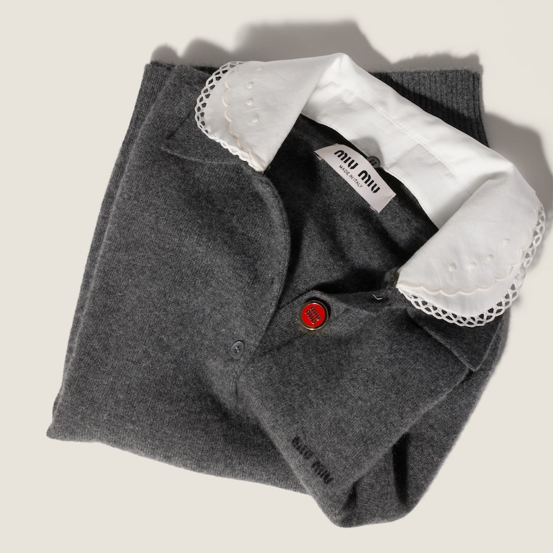 Enameled metal button cover