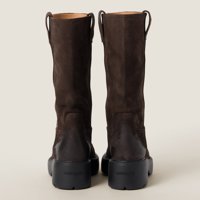 Suede boots