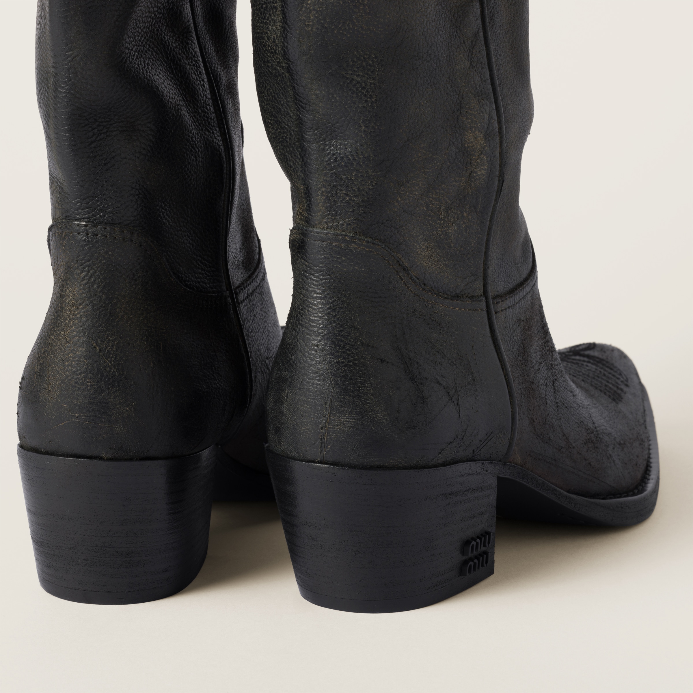 【MiuMiu】Leather boots Black スモークレザーブーツ MiuMiu】Leather ankle boots スモークレザーブーツ (MiuMiu