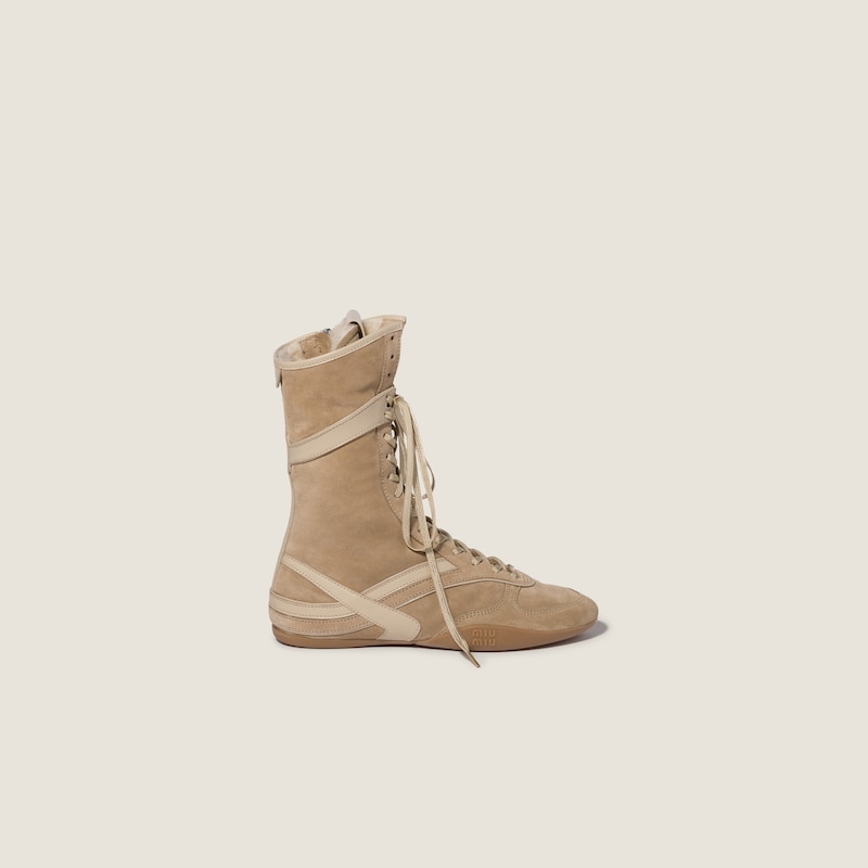 Gymnasium suede and shearling boxer boots