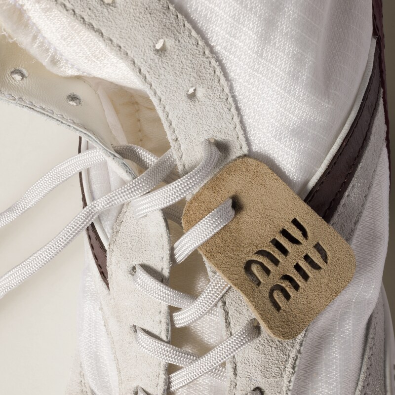 김나지움 기능성 소재 및 스웨이드 복서 부츠