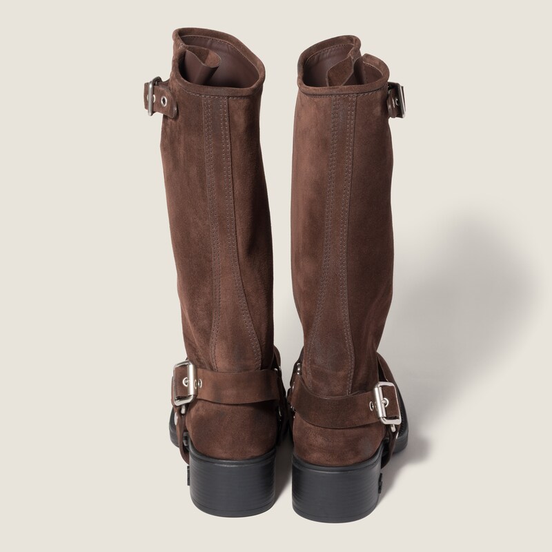 Bottes en suède
