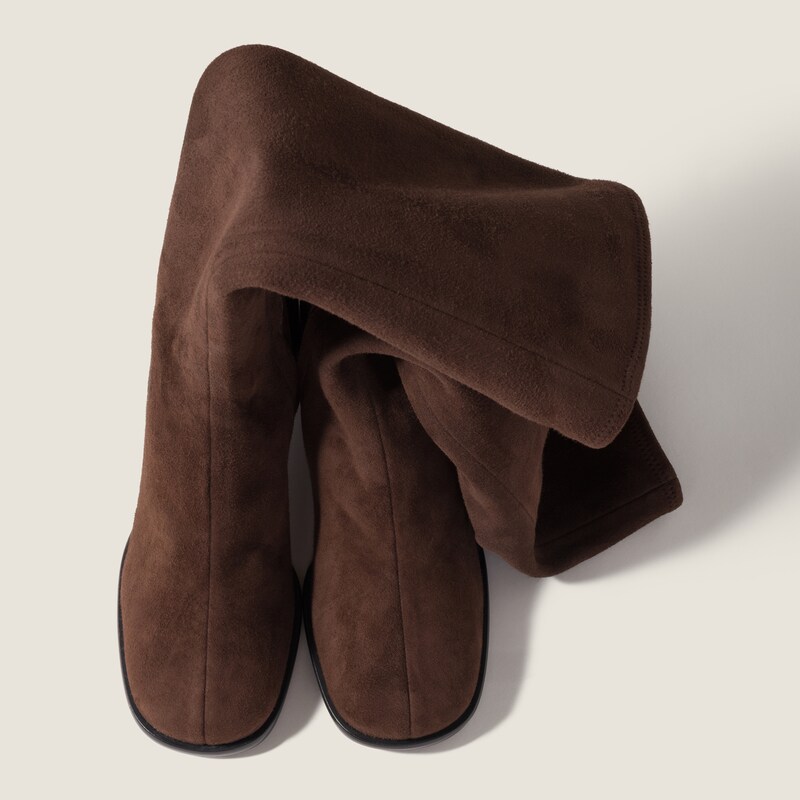 Suede boots