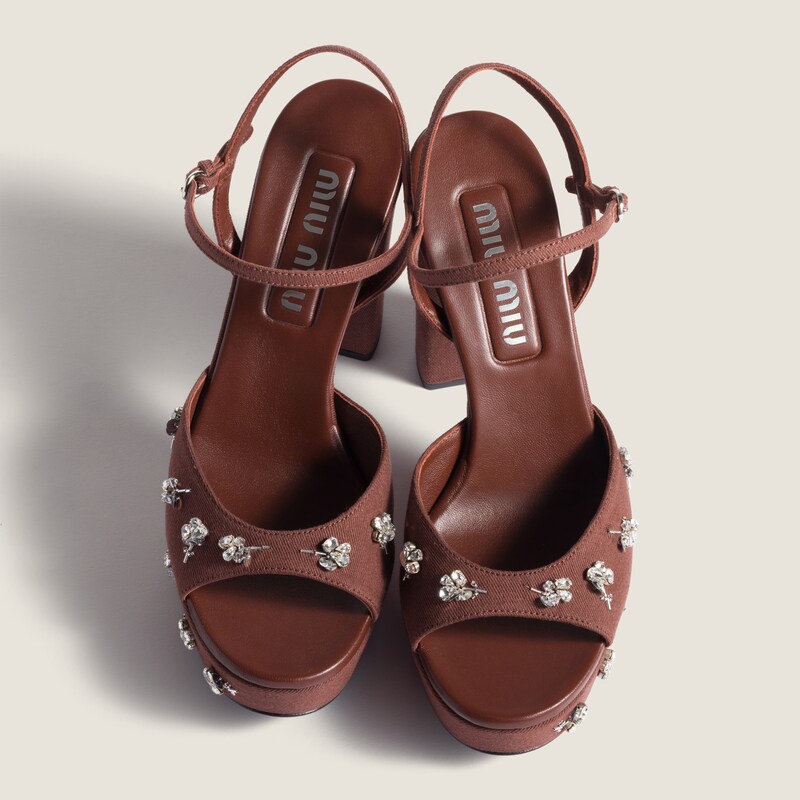 Embroidered drill sandals