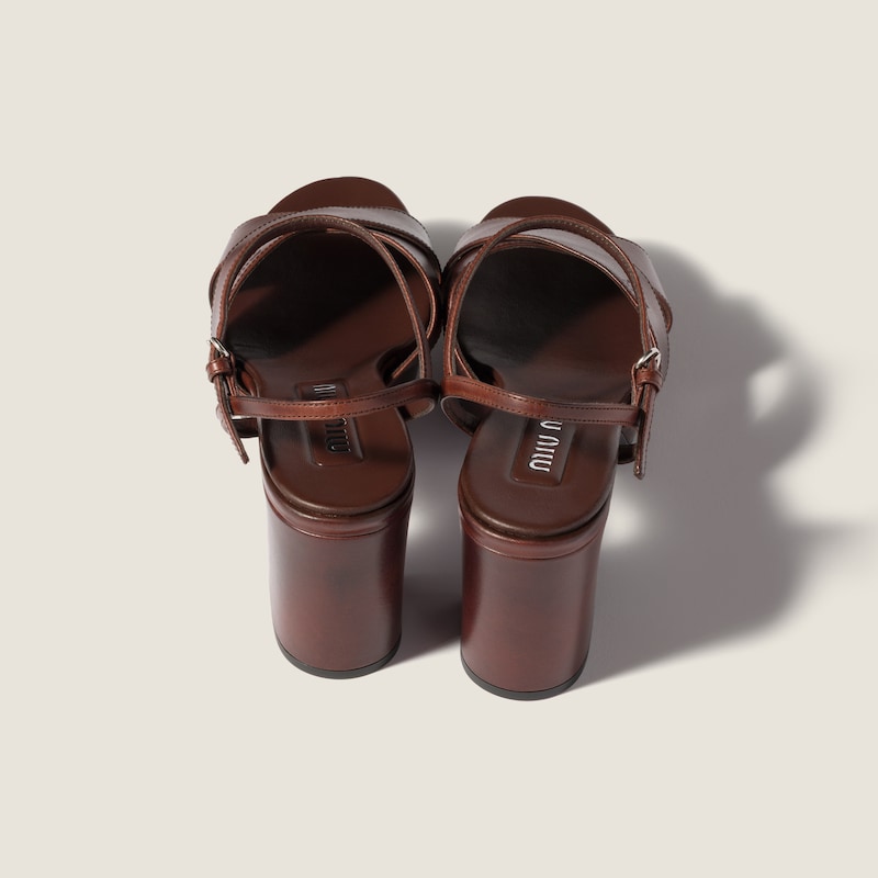 Sandalias de plataforma en piel
