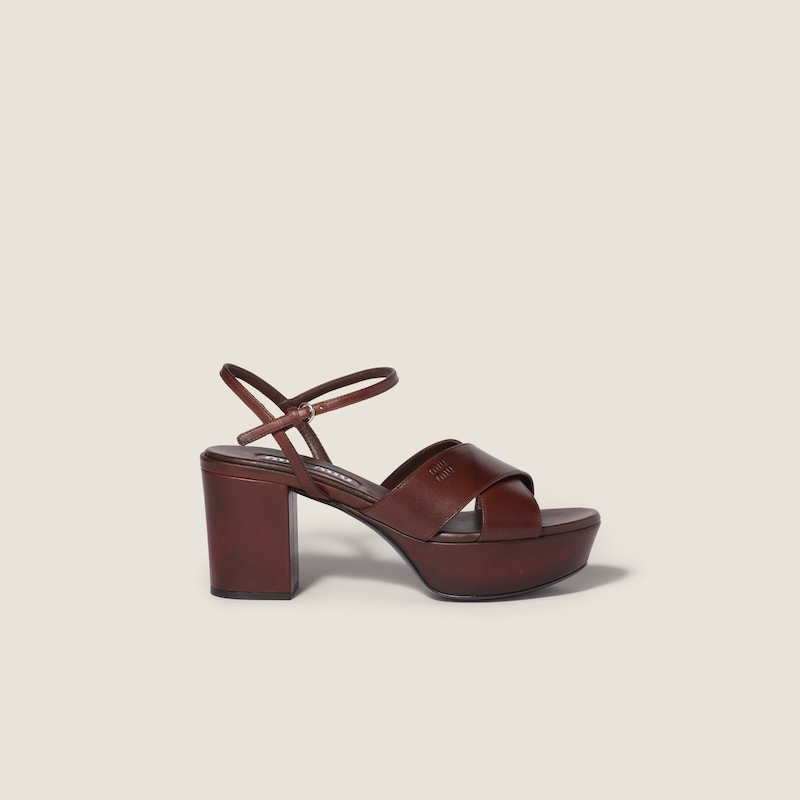 Sandalias de plataforma en piel