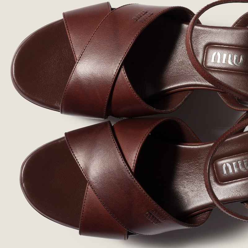 Sandalias de plataforma en piel