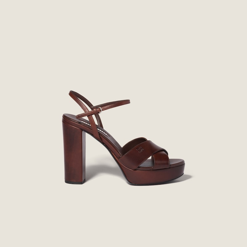 Sandalias de plataforma en piel