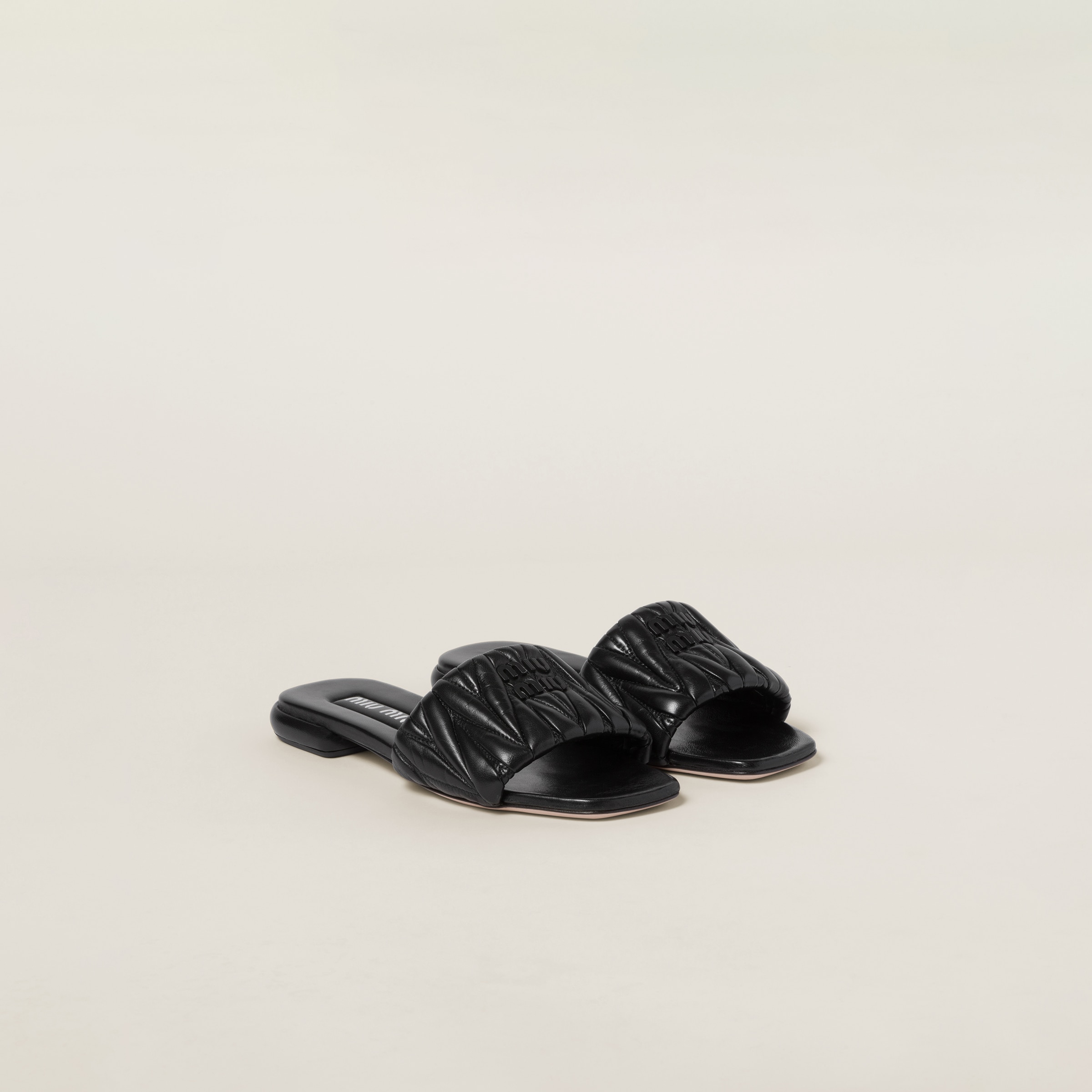 Matelass nappa leather slides
