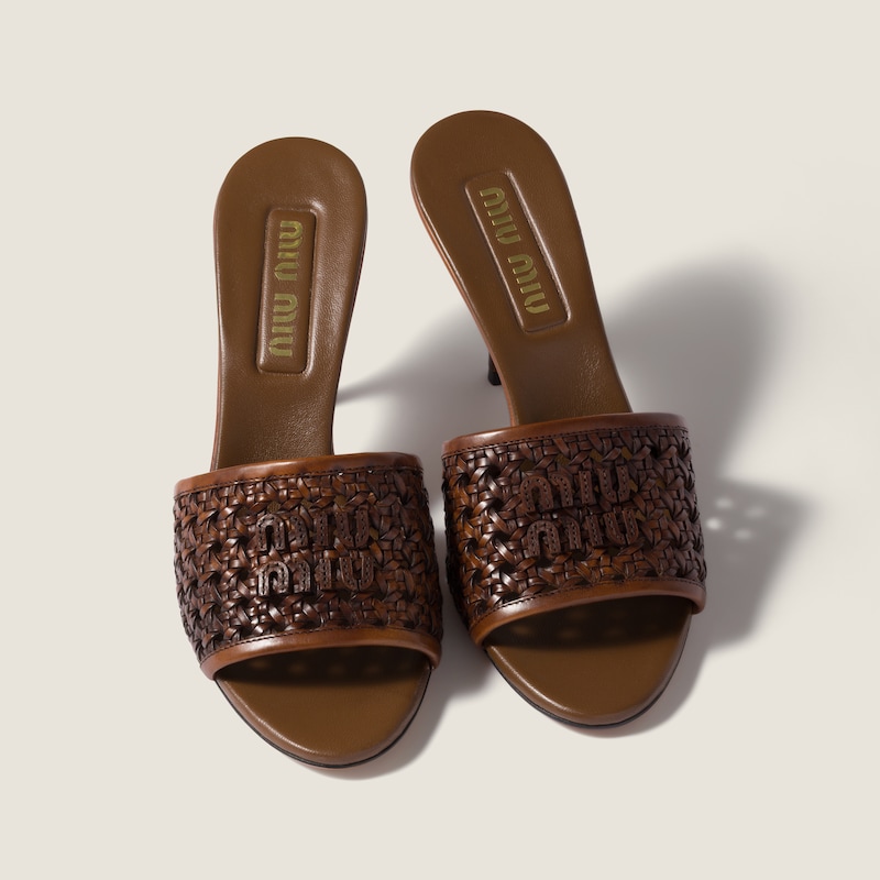 Sandalias de piel entrelazada