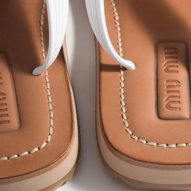 Sandales à entredoigt