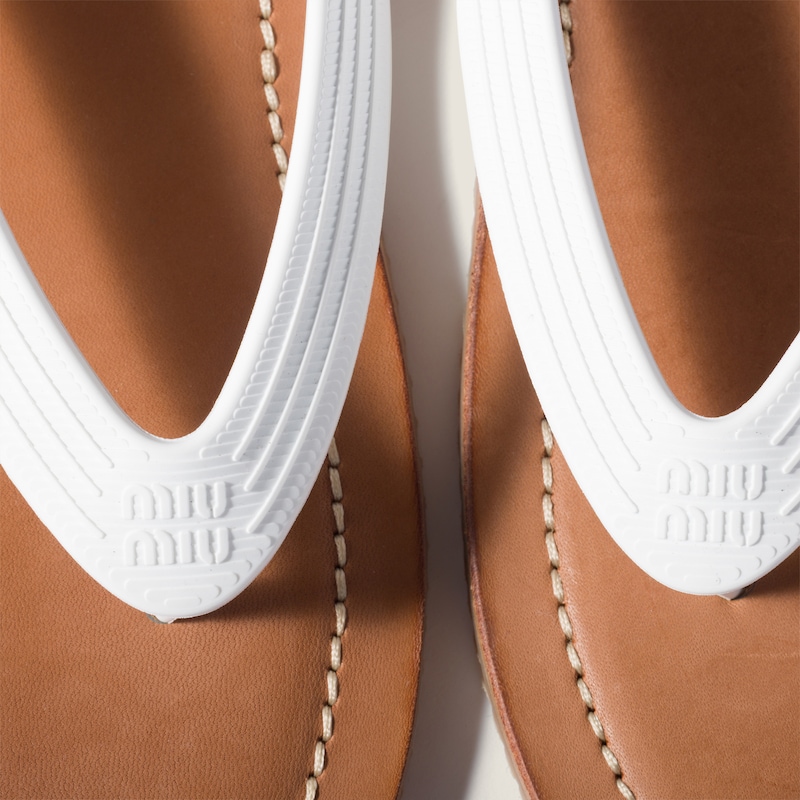 Sandales à entredoigt