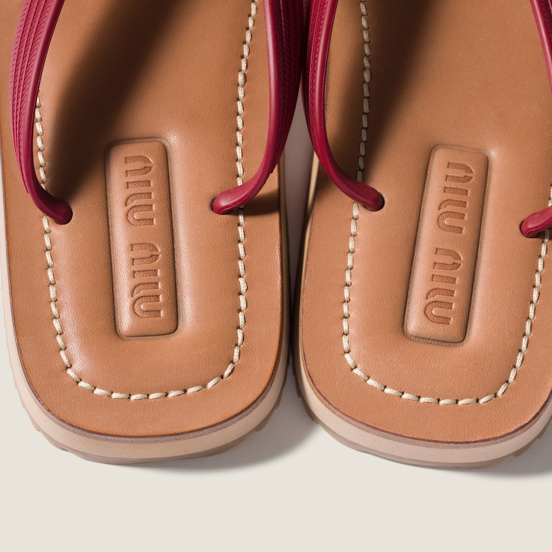 Sandales à entredoigt