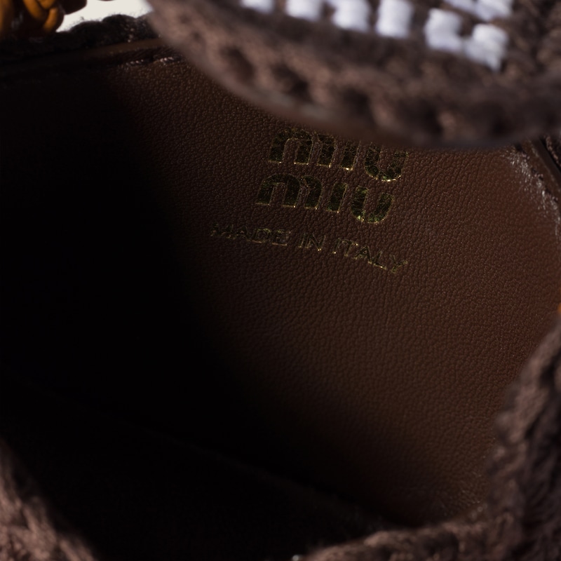 Crochet earbud pouch