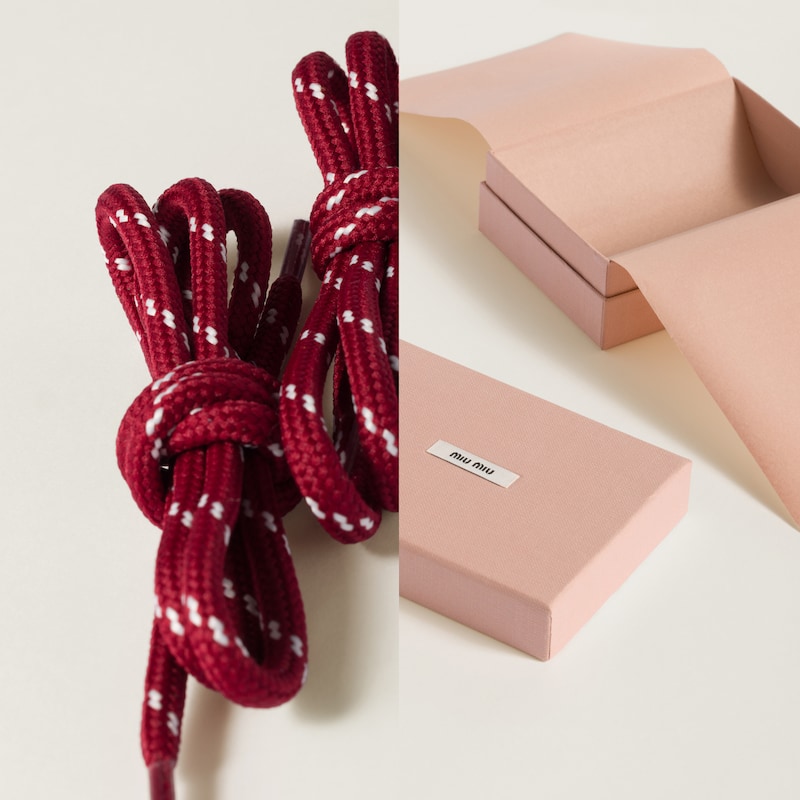 Schnürsenkel aus zweifarbiger Kordel