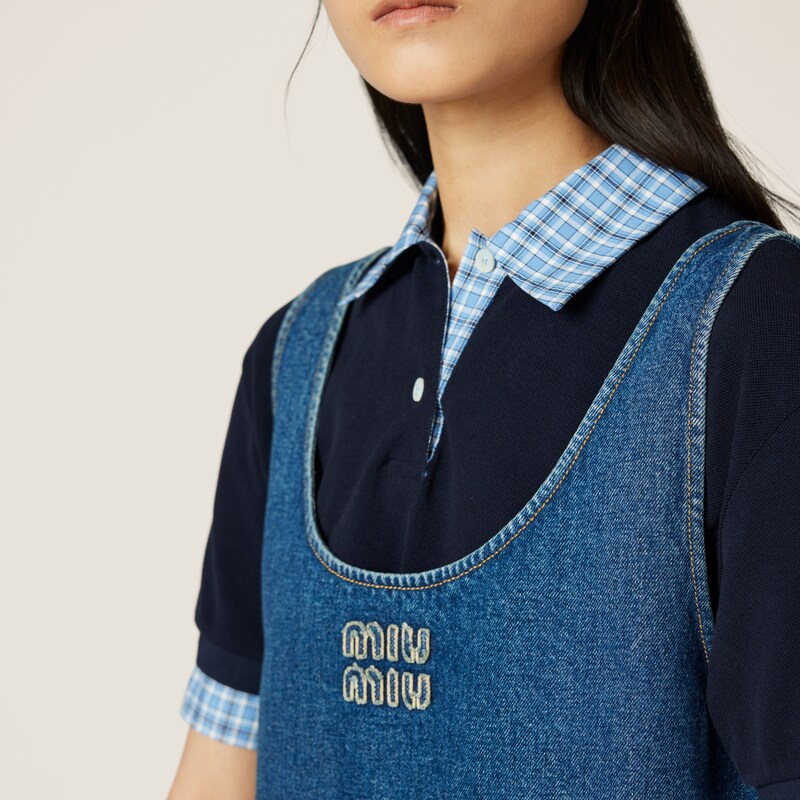 فستان قصير من الدنيم الباهت