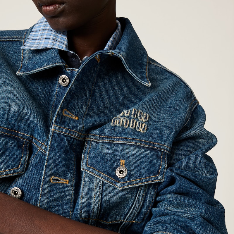 جاكيت بلوزون من الدنيم الباهت