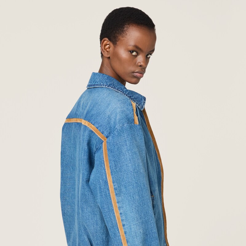 牛仔和皮革短夹克