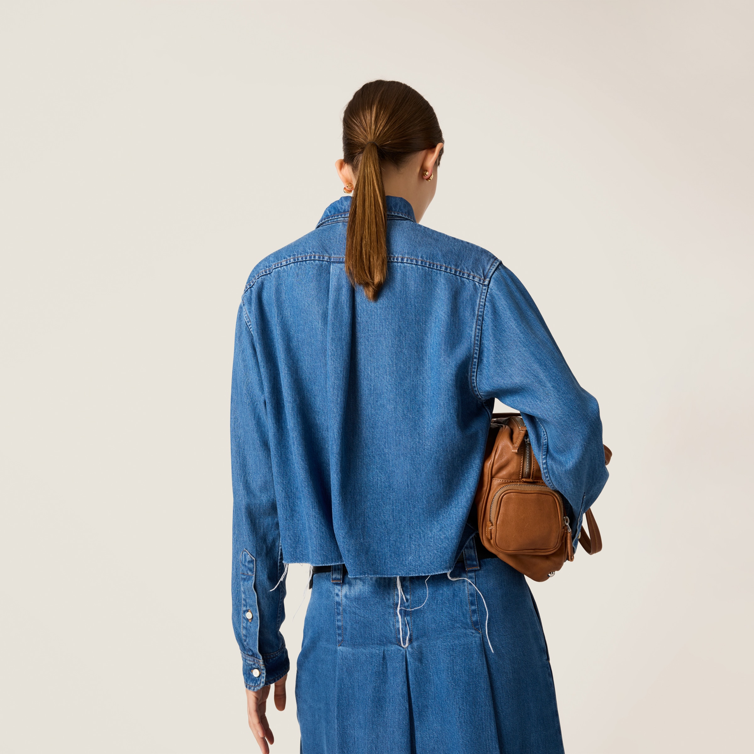 Miu Miu クロップド デニムシャツ | ブルー | FARFETCH JP