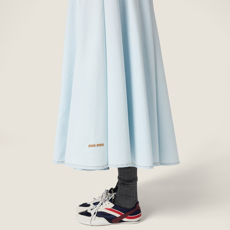 تنورة شامبراي طويلة