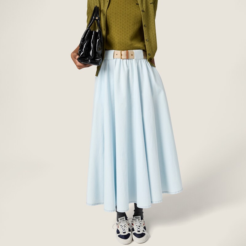 تنورة شامبراي طويلة