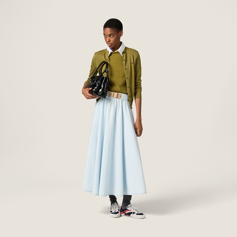 تنورة شامبراي طويلة