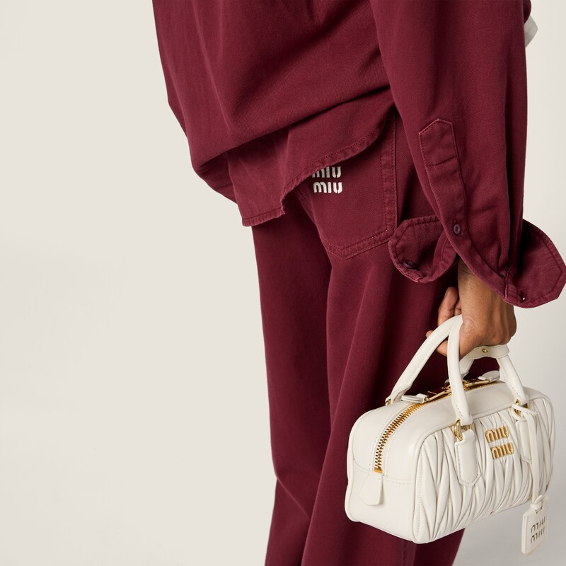 بنطال جينز خفيف