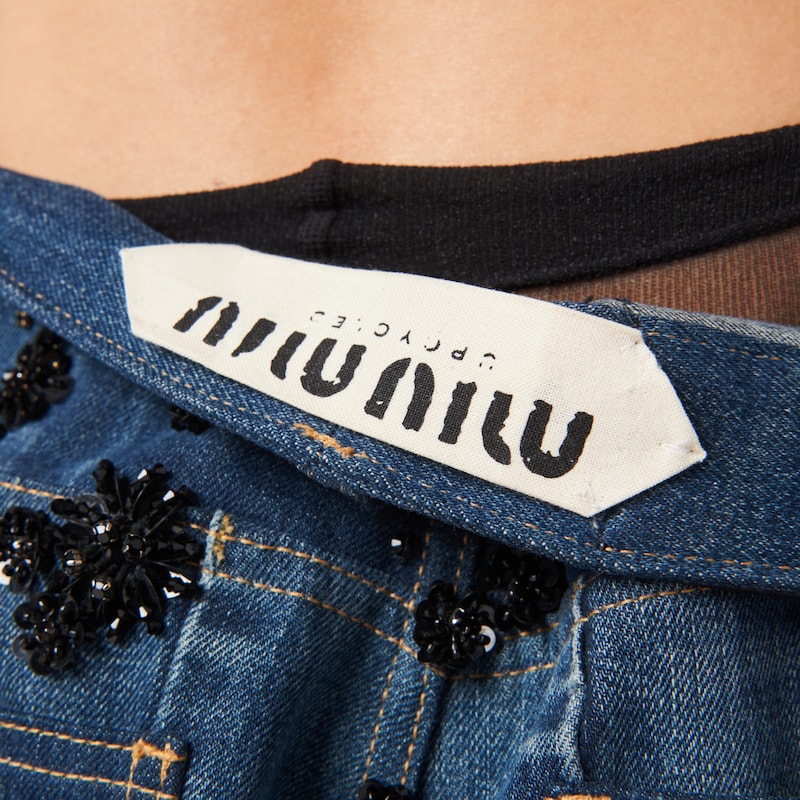 شورت جينز دنيم مزخرف