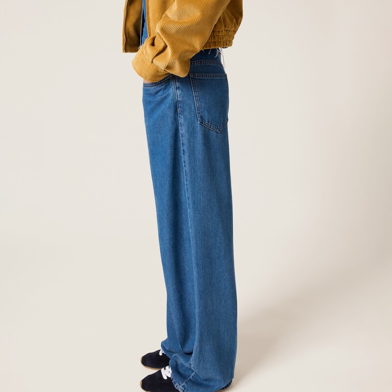 Five-pocket denim jeans