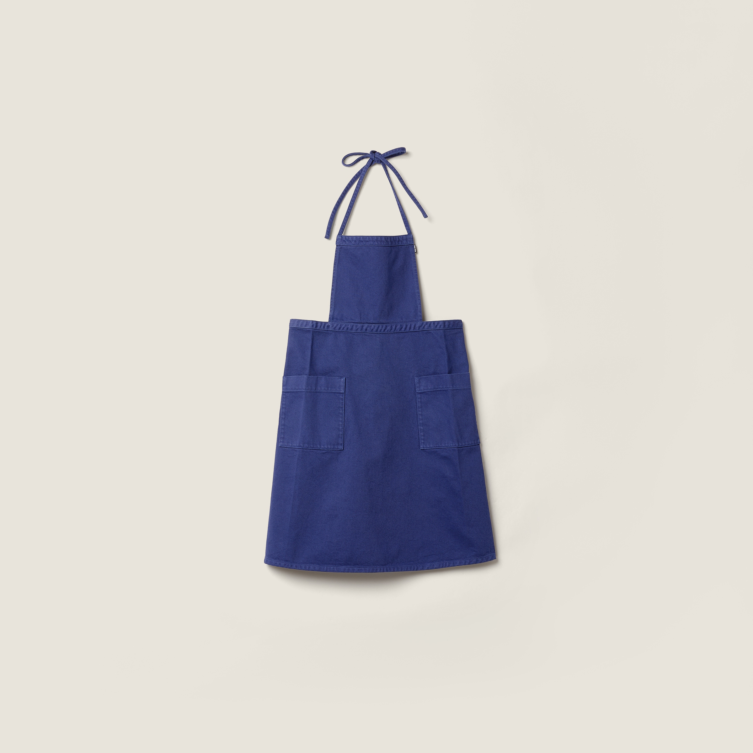 Garment-dyed gabardine apron