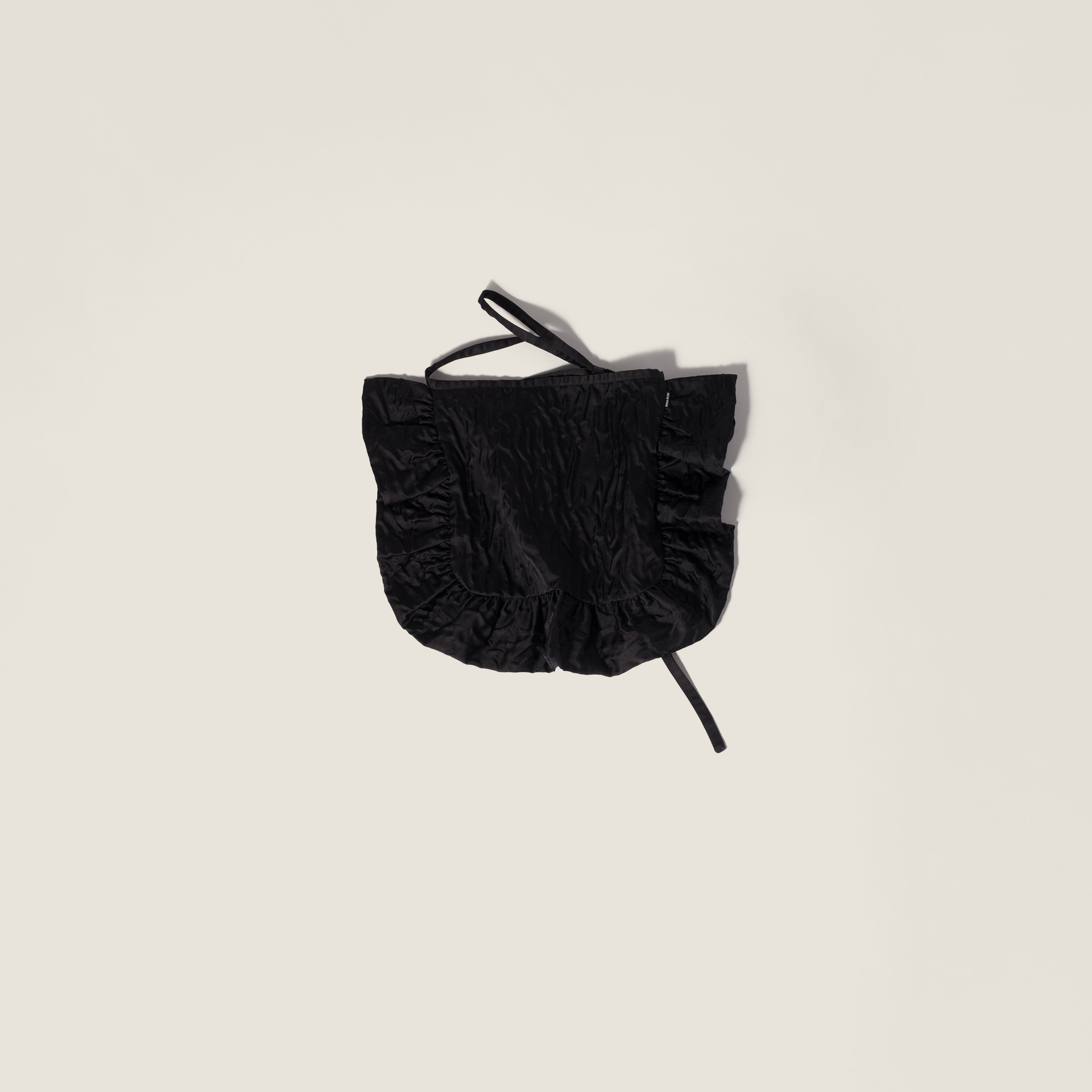 Cloqué duchesse apron