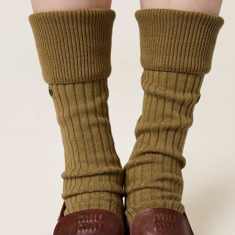 Ribbed knit socks