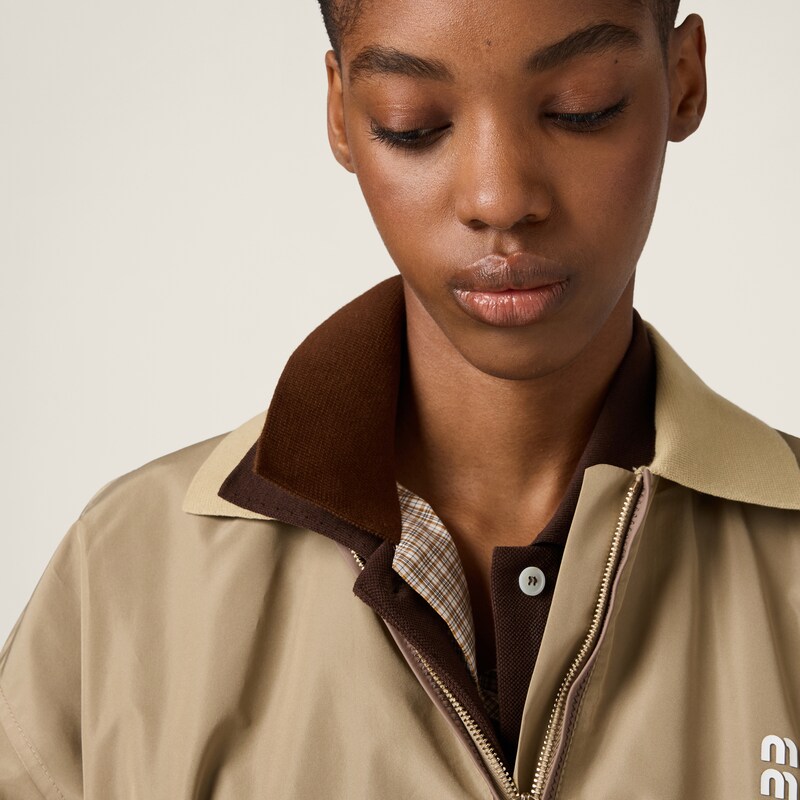 科技感织物连身裙