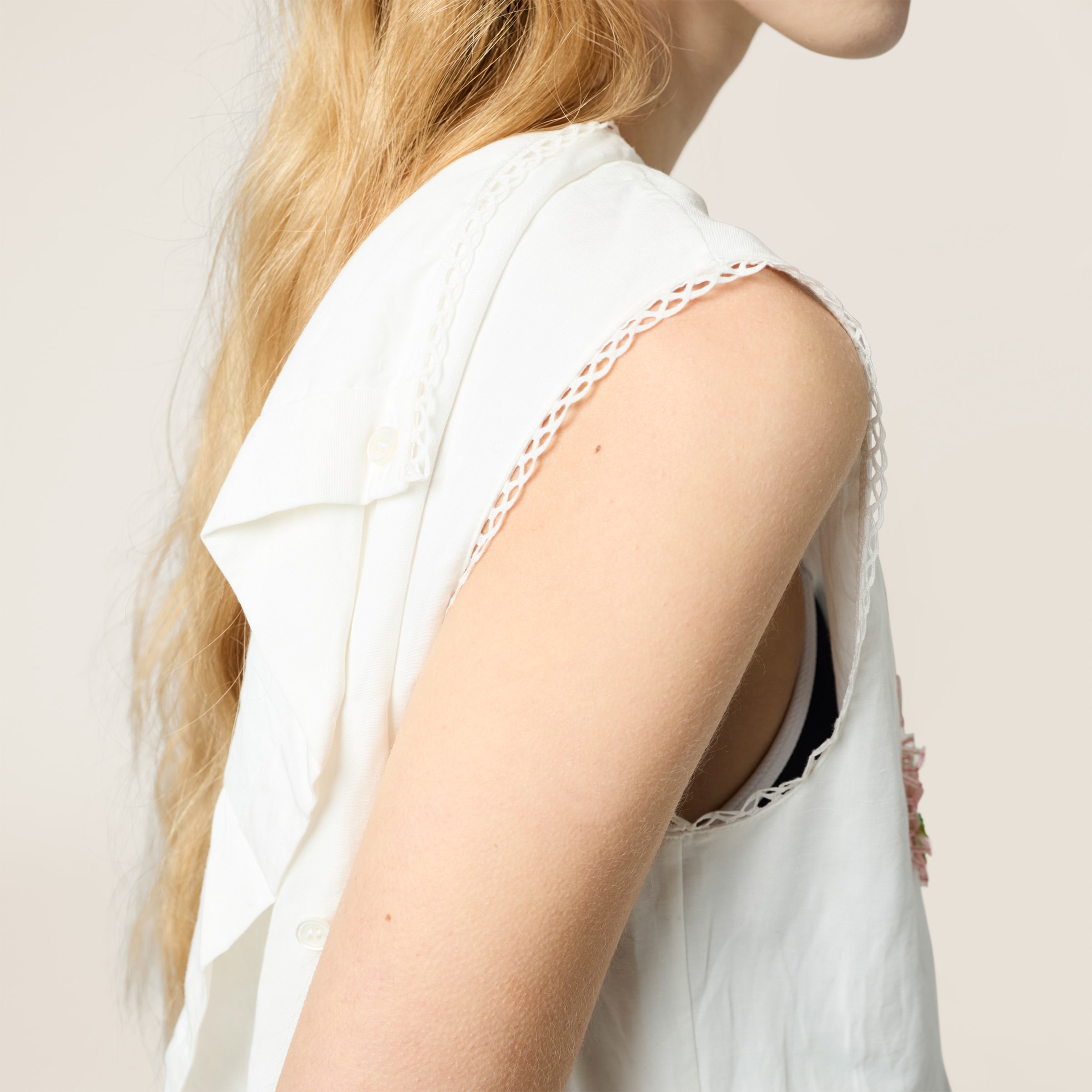 【MiuMiu】刺繍入りバティスドレス White/yellow Embroidered Poplin Dress | Miu Miu