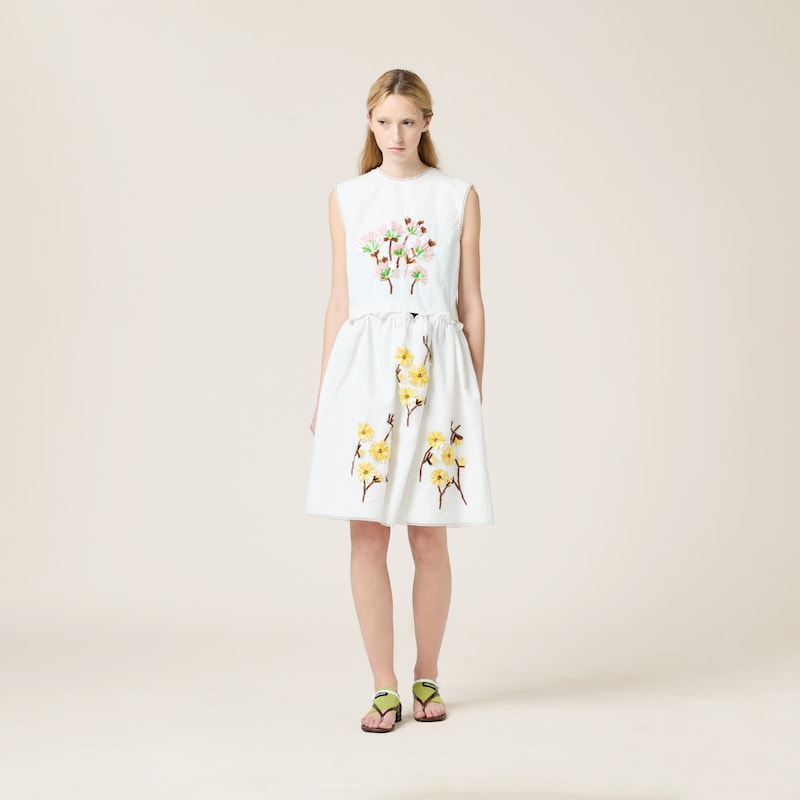 Abito ricamato in popeline