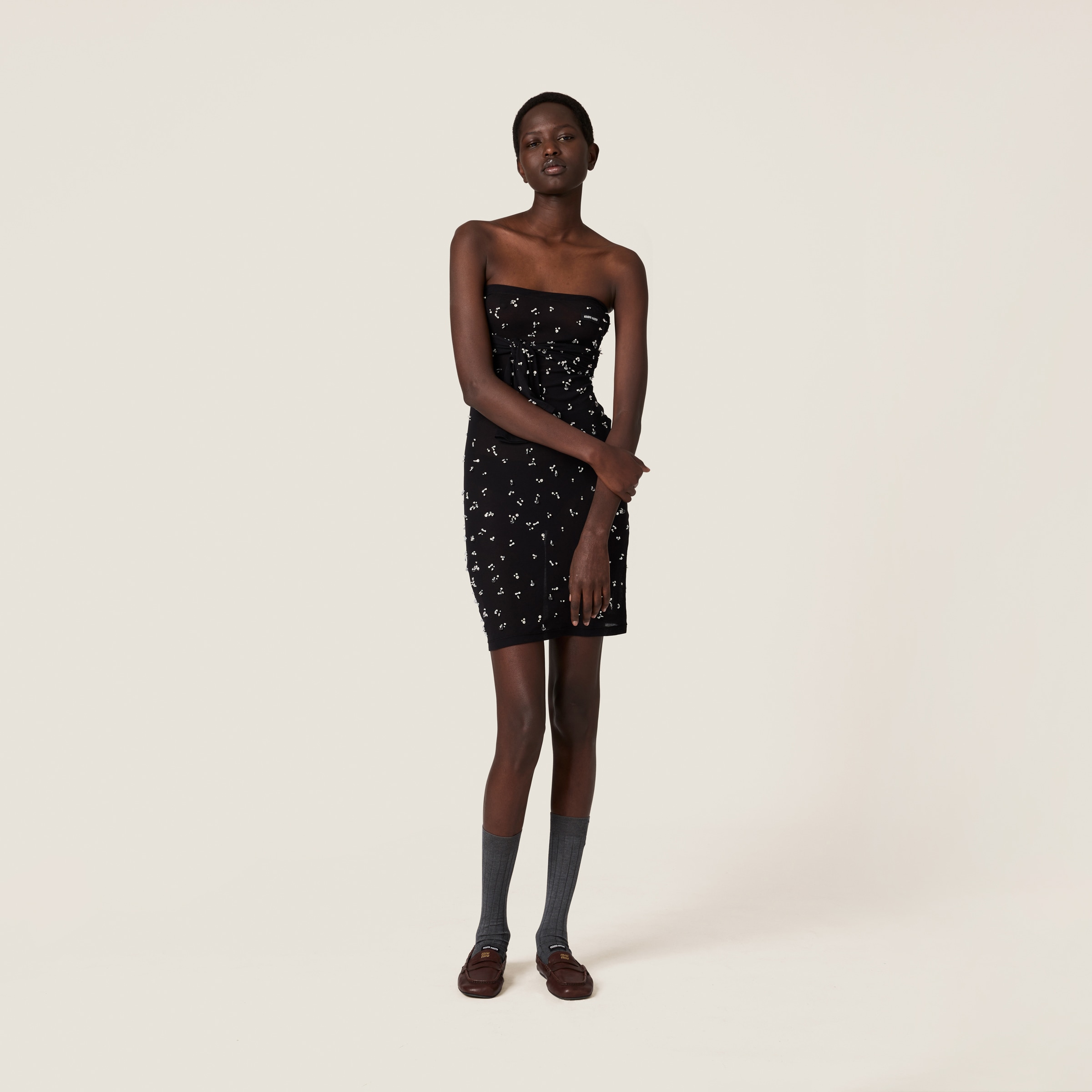 ◆直営店◆【MiuMiu】リブニット ジャージードレス IVEウォニョン着用で話題！】MiuMiu リブニットジャージドレス