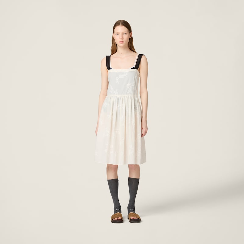 刺繡薄棉布連衣裙