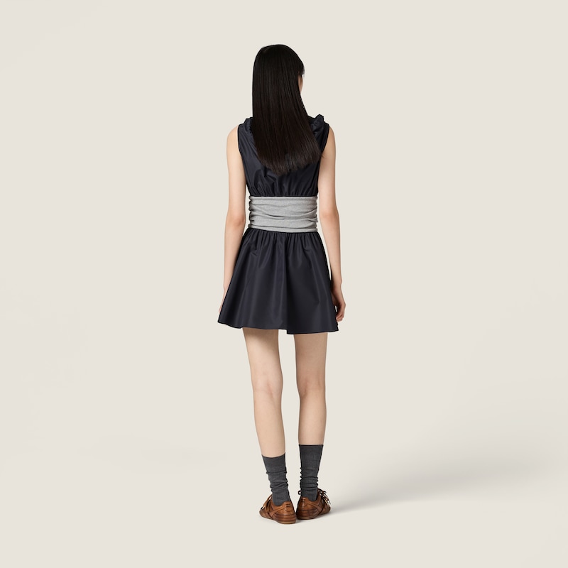 科技织物连衣裙