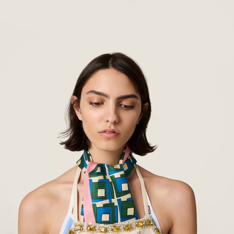 エンベリッシュド キャンバス エプロン