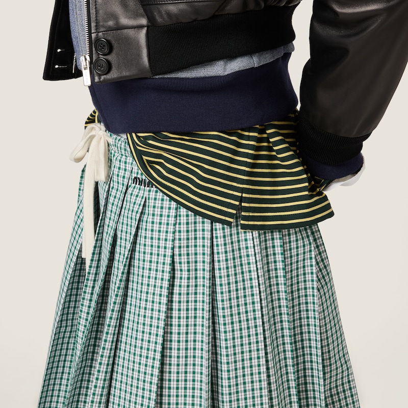 Pleated checked skirt