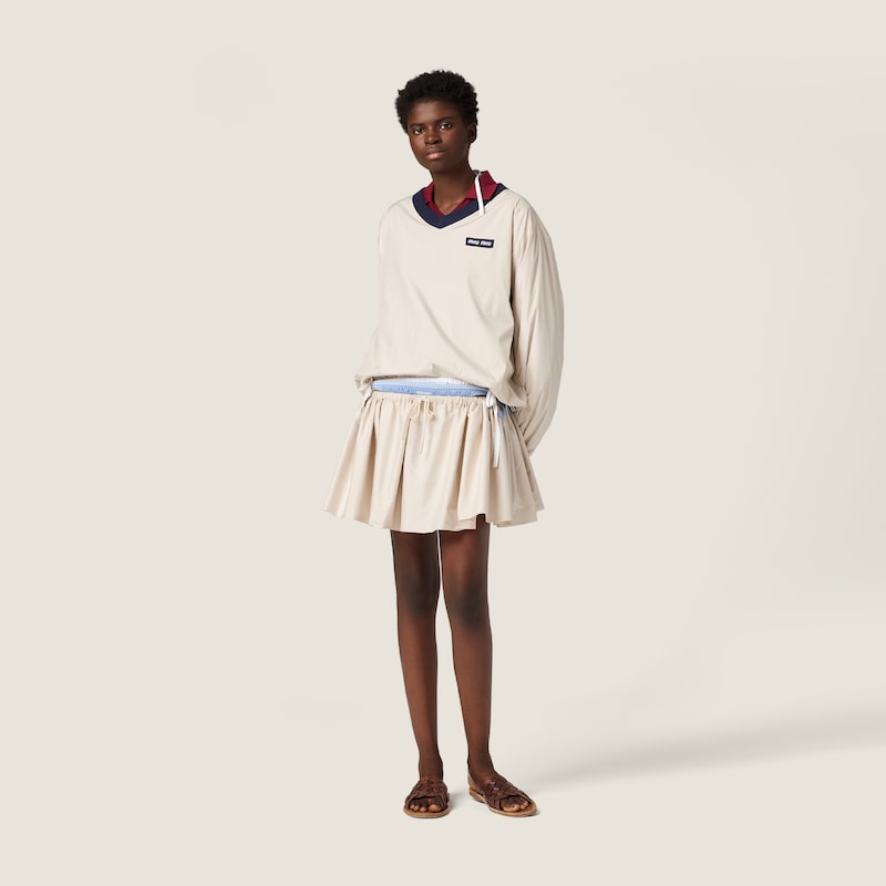 Technical pongé miniskirt