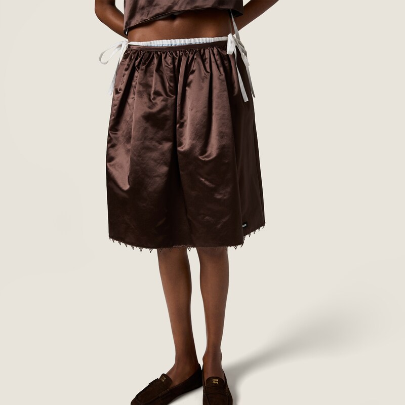 Rock aus Satin
