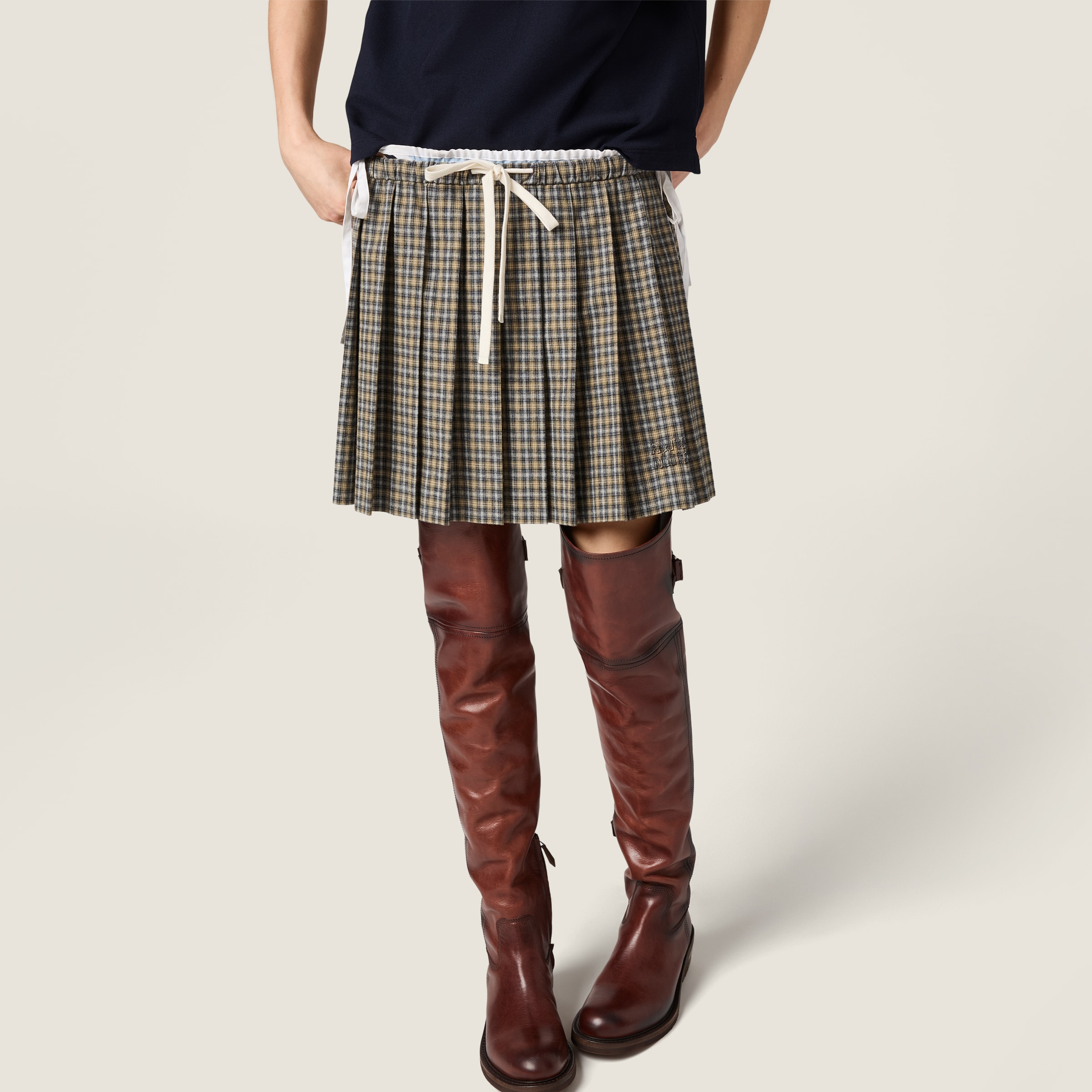 Pleated checked flannel miniskirt - thumbnail 4