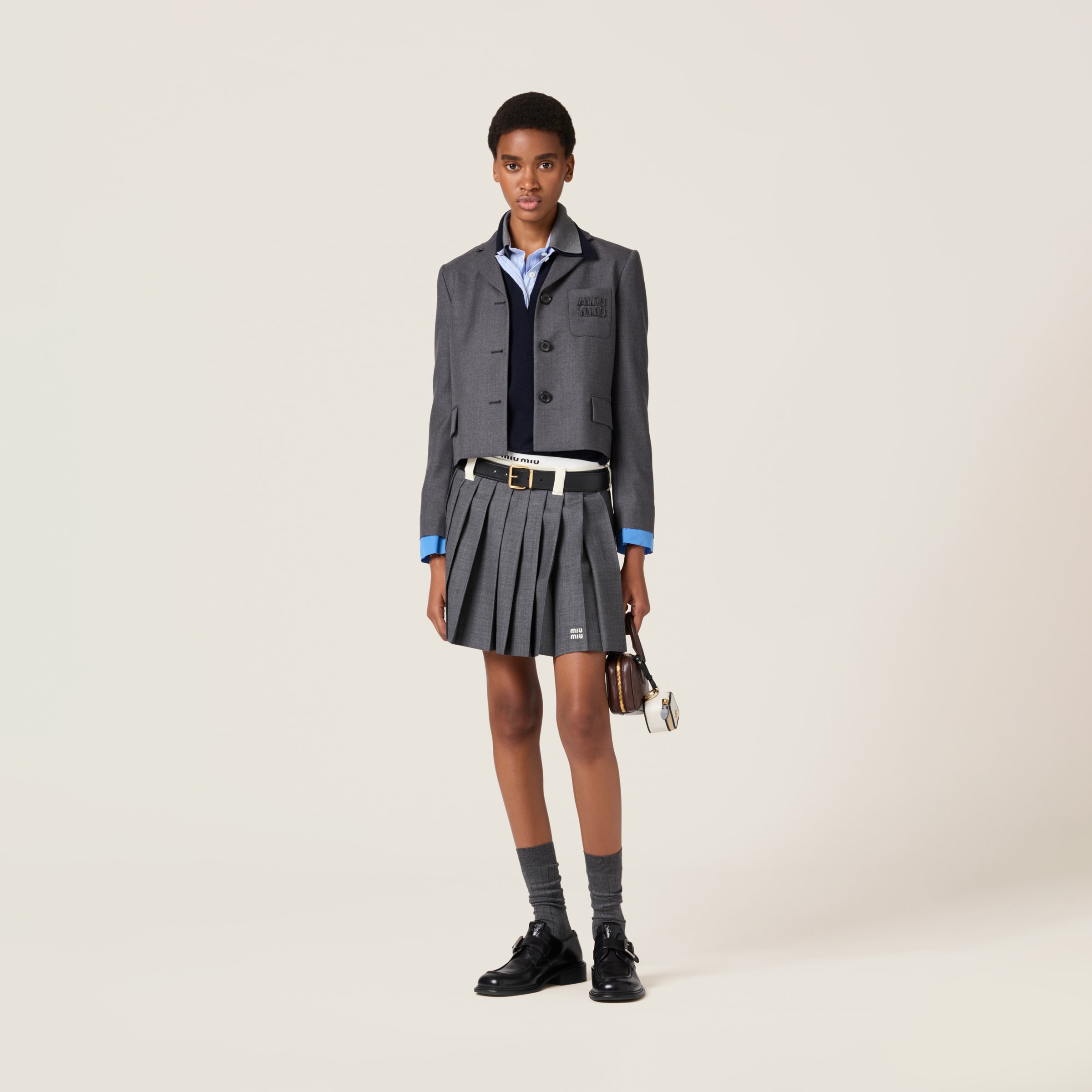 ダークグレー シングルブレスト クロップド ギャバジン ジャケット | Miu Miu